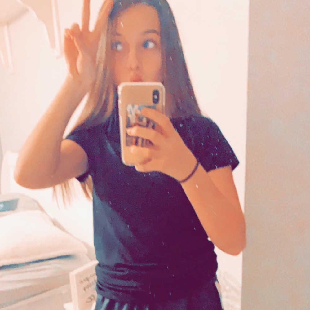 Meet your Posher, Abbie